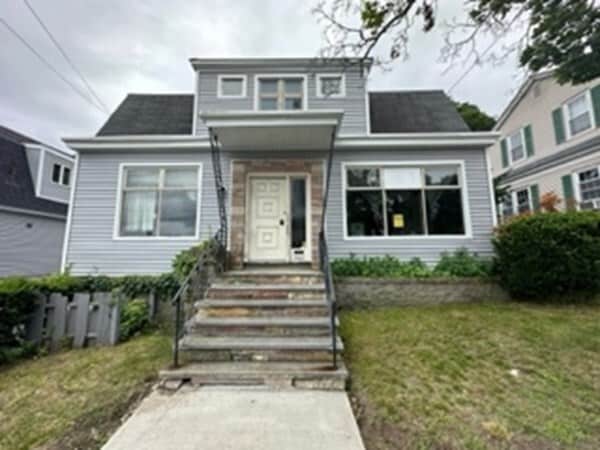 360 University Ave in Lowell, MA - Building Photo - Building Photo