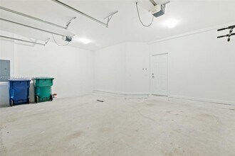 10429 NW 61 Ln. in Doral, FL - Building Photo - Building Photo