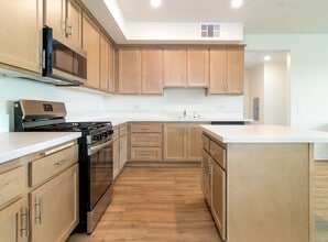 Continental Villages in Moreno Valley, CA - Building Photo - Building Photo