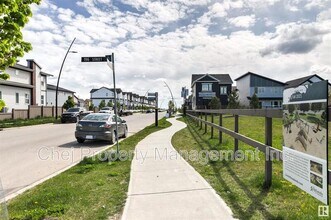 2659-2197 197 St NW in Edmonton, AB - Building Photo - Building Photo