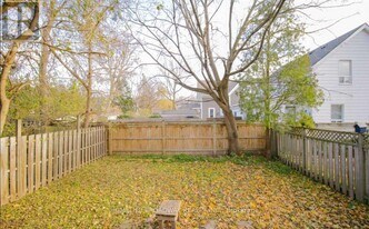 1354 Caroline St in Burlington, ON - Building Photo