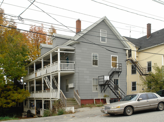 307 Bates St in Lewiston, ME - Foto de edificio - Building Photo