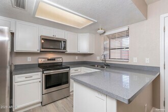 4850 E Kachina Trail in Phoenix, AZ - Building Photo - Building Photo