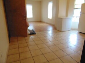 7230 S Perry Ave in Chicago, IL - Foto de edificio - Building Photo