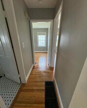 323 Monohan Dr in Louisville, KY - Building Photo - Building Photo