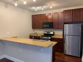 3300 W Irving Park Rd in Chicago, IL - Building Photo - Building Photo