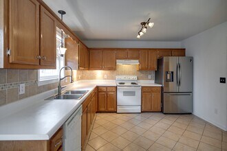 1105 McDonough Cir in Thompson's Station, TN - Building Photo - Building Photo