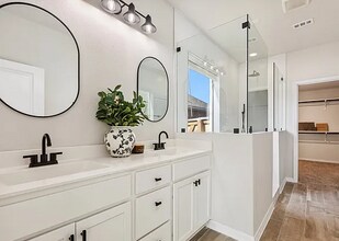 1707 Lawnside Rd in San Antonio, TX - Foto de edificio - Building Photo