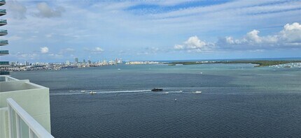 218 SE 14th St in Miami, FL - Building Photo - Building Photo