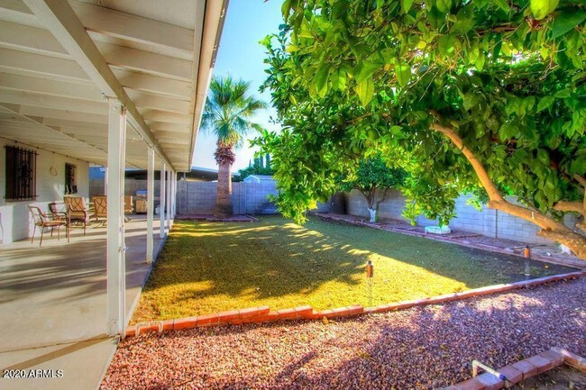 property at 1915 E Gemini Dr