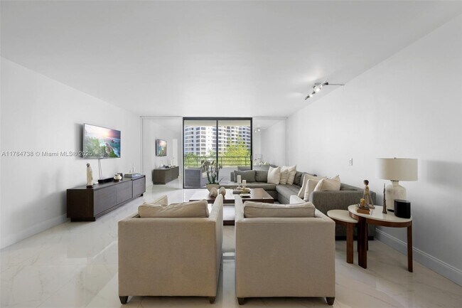 500 Three Islands Boulevard in Hallandale Beach, FL - Building Photo - Building Photo