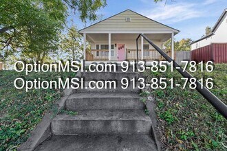 921 Armstrong Ave in Kansas City, KS - Building Photo - Building Photo