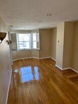 5 Grimes St in Boston, MA - Building Photo