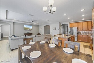 529 SW 26th Terrace in Cape Coral, FL - Foto de edificio - Building Photo