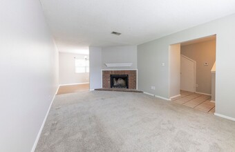 200 Pine Forest Dr in Maumelle, AR - Foto de edificio - Building Photo