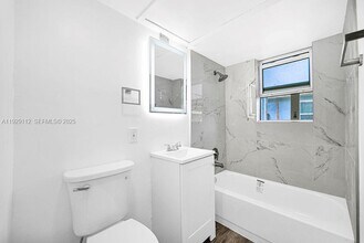 4109 SW 23rd St in Fort Lauderdale, FL - Building Photo - Building Photo