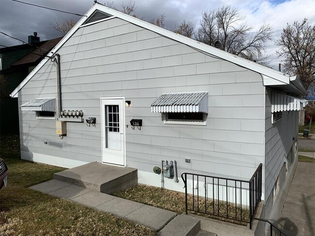 property at 118 Gem St