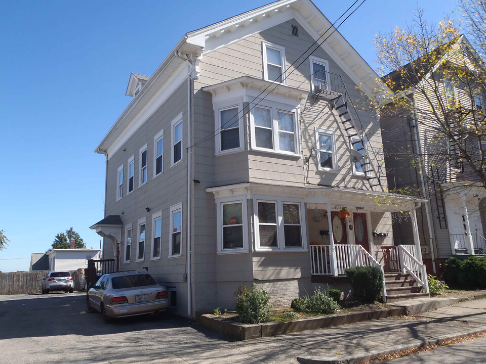 138 Garden St in Pawtucket, RI - Building Photo