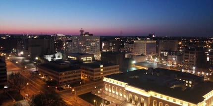 Park Pacific Luxury Apartments in St. Louis, MO - Building Photo - Building Photo