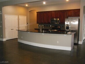 10390 Blue Ginger Dr in Las Vegas, NV - Building Photo - Building Photo