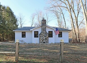 6 Indian Ave in Danbury, CT - Building Photo - Building Photo