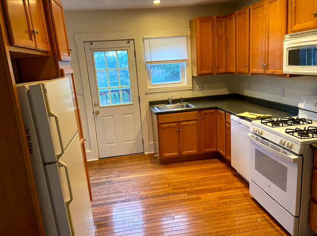 192 Pleasant St