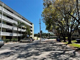 1425 Arthur St in Hollywood, FL - Building Photo
