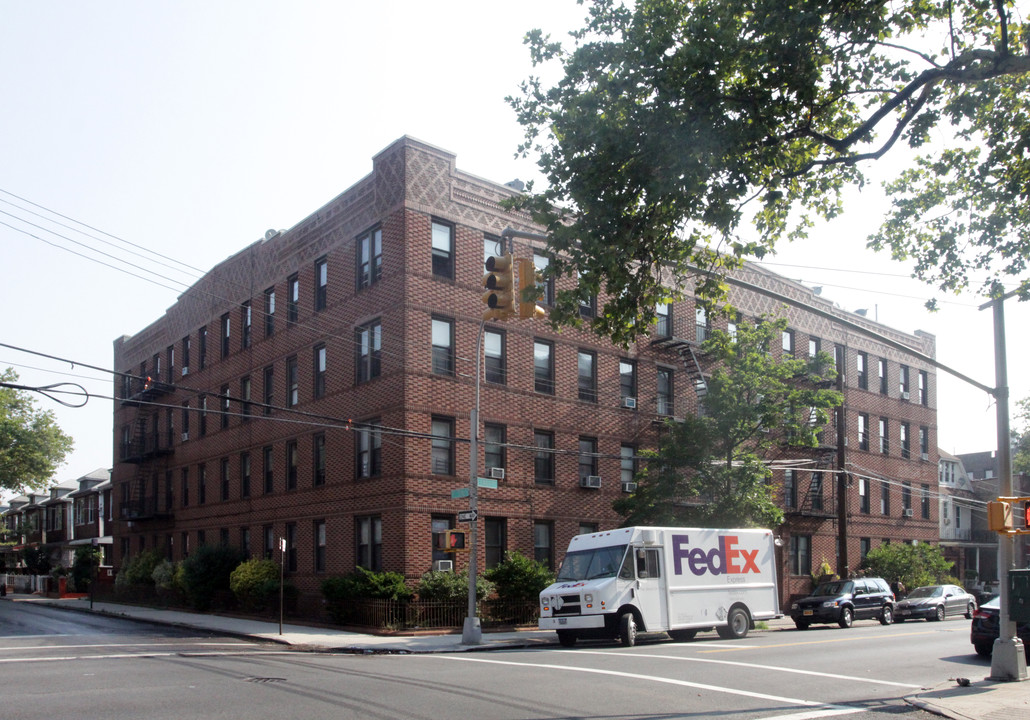 879 Lenox Rd in Brooklyn, NY - Foto de edificio