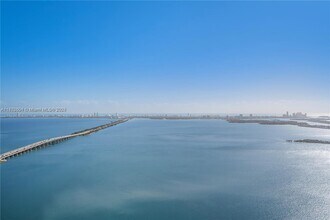 480 NE 31st St, Unit # PH5002 in Miami, FL - Foto de edificio - Building Photo