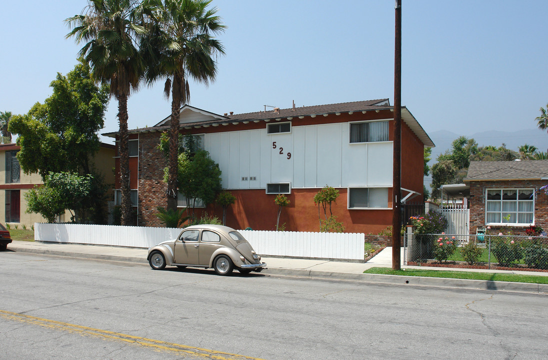 529 E Olive Ave in Monrovia, CA - Building Photo