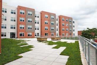 2321 4th Street in Washington, DC - Foto de edificio - Building Photo