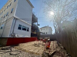 8 Connecticut Ave, Unit 1 in Somerville, MA - Building Photo - Building Photo