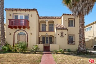 8544 Saturn St in Los Angeles, CA - Building Photo