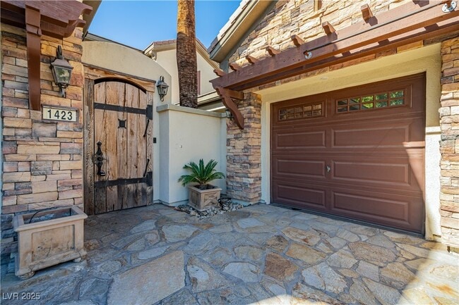 1423 Foothills Village Dr