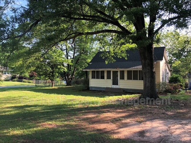 property at 314 N Main St