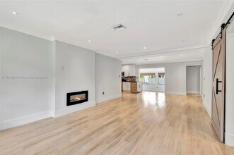 2415 SW 21st Ter in Miami, FL - Building Photo - Building Photo