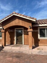 1445 1/2 S Sunol Dr in Los Angeles, CA - Building Photo