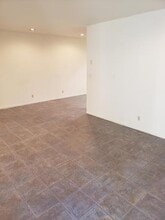6062 N Maroa Ave in Fresno, CA - Building Photo - Building Photo