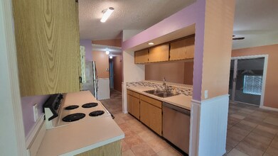 505 Devonshire St in Oldsmar, FL - Building Photo - Building Photo