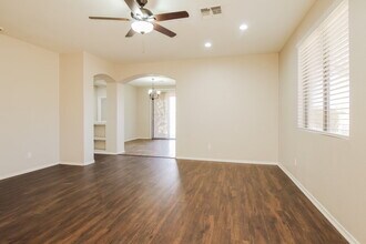 8724 N 57th Dr in Glendale, AZ - Building Photo - Building Photo