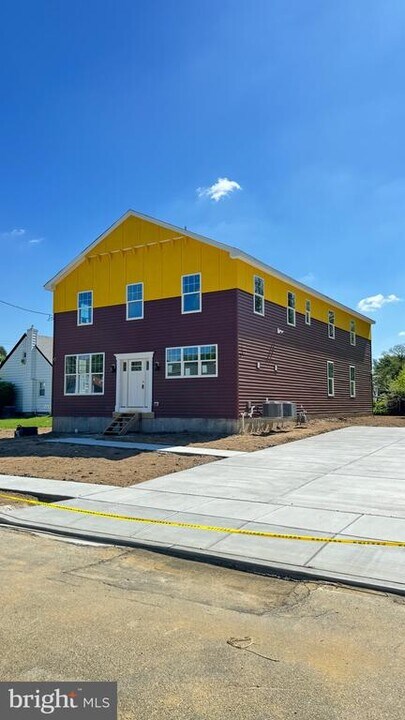 501 Columbia Rd S in Glassboro, NJ - Building Photo