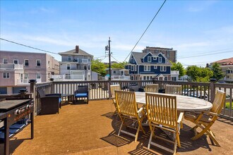 27 S Oakland Ave in Ventnor City, NJ - Building Photo - Building Photo