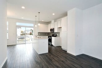 202 Timberleaf Cir in Roselle, IL - Foto de edificio - Building Photo