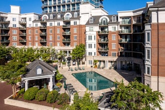 5th & Poplar Condominiums in Charlotte, NC - Building Photo - Building Photo