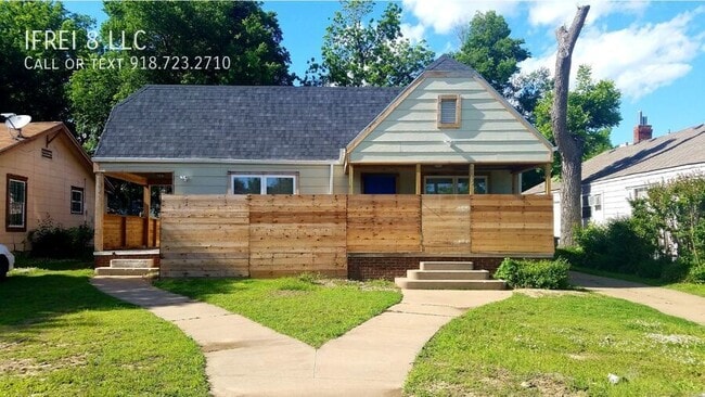 2865 E Admiral Pl in Tulsa, OK - Building Photo - Building Photo