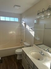 1300 Fredonia St in Springdale, AR - Building Photo - Building Photo