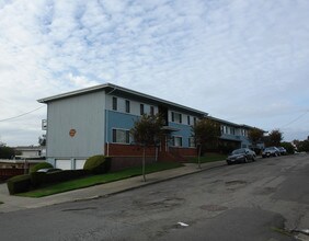 311 Carlston St in Richmond, CA - Foto de edificio - Building Photo