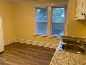 1611 Ridge Ave, Unit 2nd Floor in Steubenville, OH - Foto de edificio - Building Photo