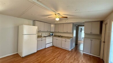 5109 Hibiscus Rd in Kissimmee, FL - Building Photo - Building Photo