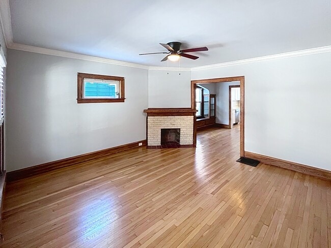 1307 Edanola Ave in Lakewood, OH - Foto de edificio - Building Photo